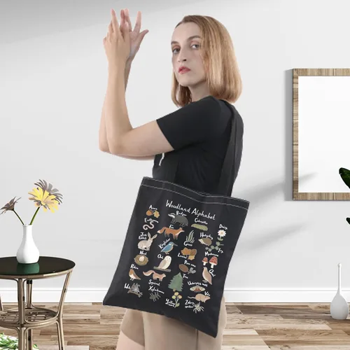 Vista 5 de LEVLO Bolsa de lona con diseño de alfabeto de animales - Bolsa de comestibles con temática de bosque A-Z