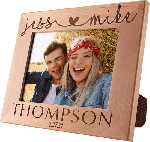 Vista 13 de Regalos de aniversario para él, ella – Marcos de fotos de amor personalizados para parejas con nombre – 4 x 6 – Regalos de San Valentín