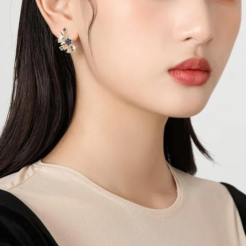 Vista 5 de Aretes de oro de 18 quilates para mujer, de moda, aretes de mariposa para mujer, arracadas de oro hipoalergénicos