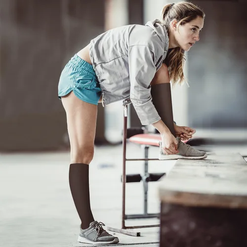 Vista 2 de COOLOVER 4 pares de calcetines de compresión para mujeres y hombres, el mejor apoyo para circulación, correr, atletismo, enfermería, viajes, embarazo