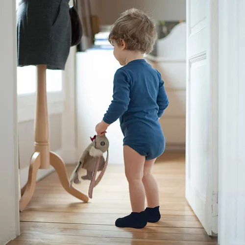 Vista 7 de JHM Pantuflas para niños, agarre de hospital, atlético, deportivo, antideslizantes, antideslizantes, para niños y niñas