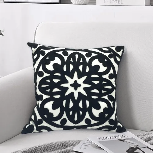 Vista 15 de Alysheer Funda de almohada decorativa bordada de 18 x 18 pulgadas, acogedora y fresca funda de cojín bohemia con diseño de mandala chic de punto