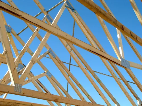 Vista 3 de Simpson Strong-Tie TSBR2 - Restricción de espaciador galvanizado, fácil instalación, acero de calibre 22, los espaciadores permanecen en su lugar