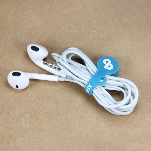Vista 4 de MaximalPower™ Lazos magnéticos giratorios, clip electrónico y organizador de cables, silicona, multicolor (paquete de 5)