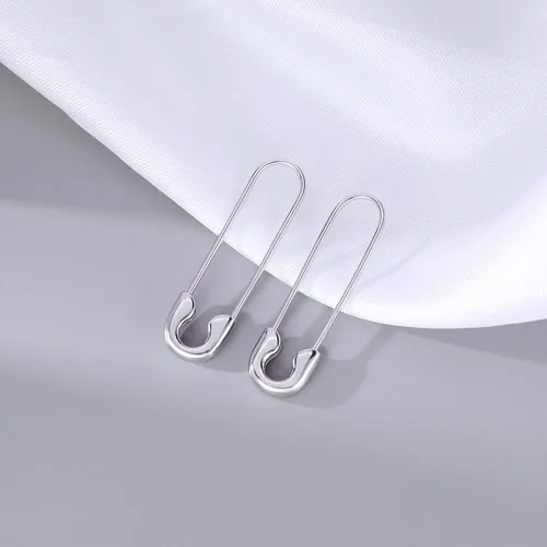 Vista 4 de SLUYNZ Pendientes de aro de seguridad de plata de ley 925 sólidos para mujer, aretes minimalistas de aro de 3.5 cm de diámetro con dije colgante
