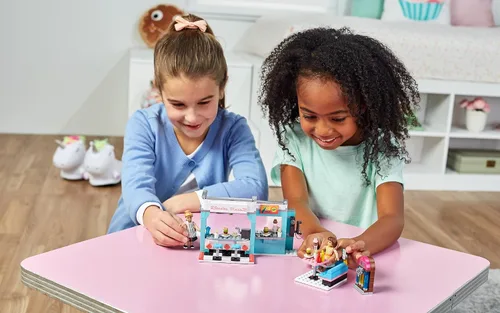 Vista 11 de Mega Construx American Girl Maryellen's Seaside Diner, juego de construcción