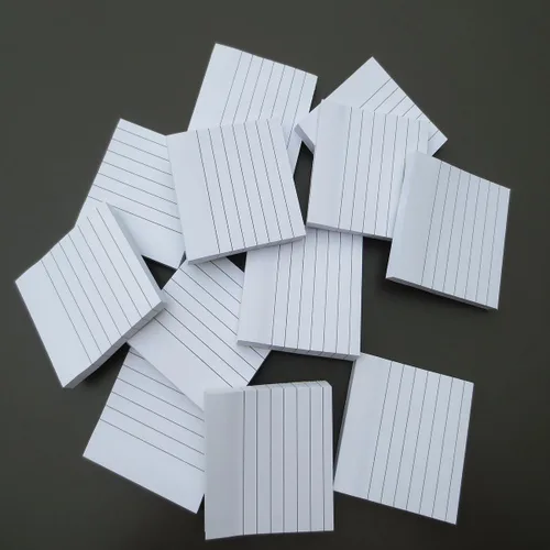 Vista 4 de Notas adhesivas blancas forradas de 3 x 3 pulgadas, 12 blocs por paquete, 100 hojas/bloc de notas autoadhesivas blancas con líneas, embalaje