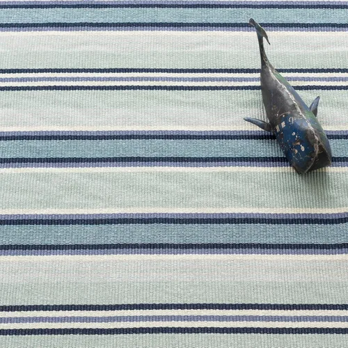 Vista 3 de Dash & Albert Barbados - Alfombra de algodón tejida a mano con rayas azules, 5 x 8 pies, patrón de rayas azules