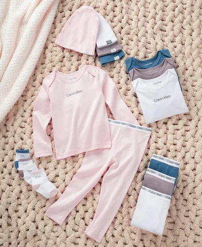 Vista 5 de Calvin Klein Organic Baby Essentials Set de 4 piezas esenciales