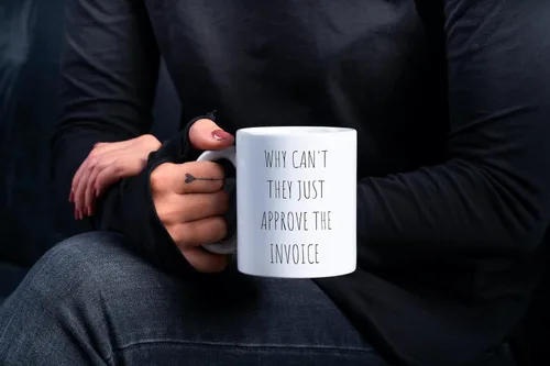 Vista 2 de Cuentas a pagar Taza de café de contabilidad Regalo para compañero de trabajo Factura de oficina Cuenta Taza de té