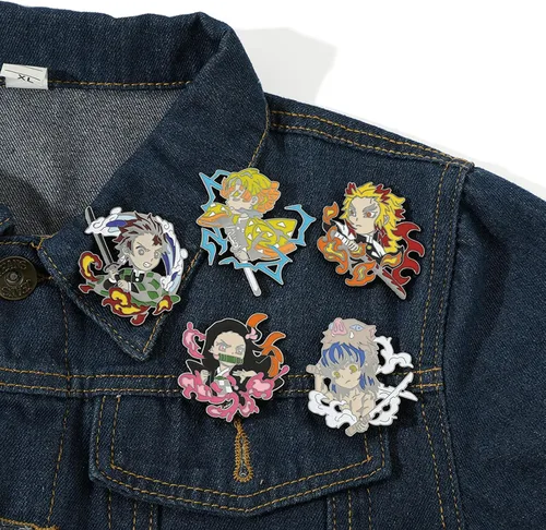 Vista 6 de Anime Slayer - Juego de pines de llavero Figuras de dibujos animados 9 Hashiras Mini Katana Sword Llaveros Esmalte Pin Joyería Hombres Mujeres