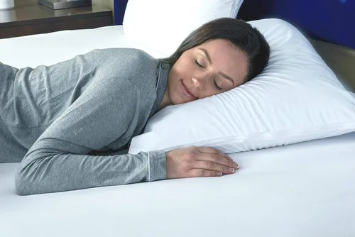 Vista 6 de Paquete - 2 artículos: Protector de colchón con cremallera RV Short Queen + protectores de almohada impermeables estándar (2 piezas)