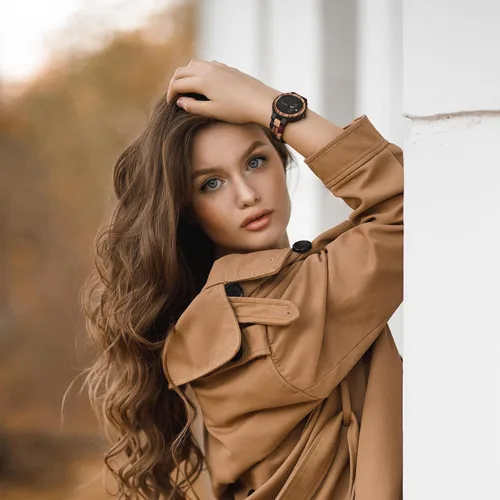 Vista 3 de GUANKE Women Watches Wooden Colorful Bamboo Watches for Men Female with Week Date Display Handmade Natural Wood Casual Wirst Watches for Ladies Men