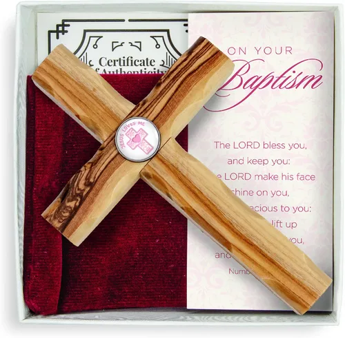 Vista 2 de Cruz de sacramento de bautismo para niños, juego de regalo en caja con certificado de autenticidad, tarjeta de oración y bolsa de terciopelo, madera