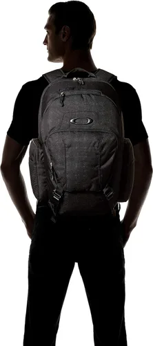 Vista 4 de Oakley Blade Wet Dry 30 - Mochila para hombre, talla única , Blackout
