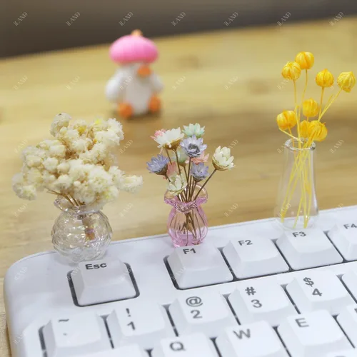 Vista 9 de iLAND Accesorios de casa de muñecas en miniatura para muebles de casa de muñecas, jarrones de vidrio con juego de flores secas (4 piezas elegantes)