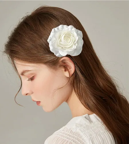 Vista 4 de Broches de seda con flores de camelia beige, delicadas flores, broche clásico para bodas, fiestas, banquetes de baile para mujeres, damas delicadas