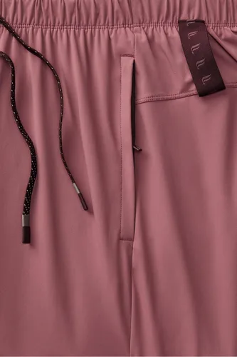Vista 52 de Fabletics The One - Pantalón corto para hombre (forro), entrenamiento, natación, ligero, de secado rápido, bolsillo con cremallera, tejido elástico