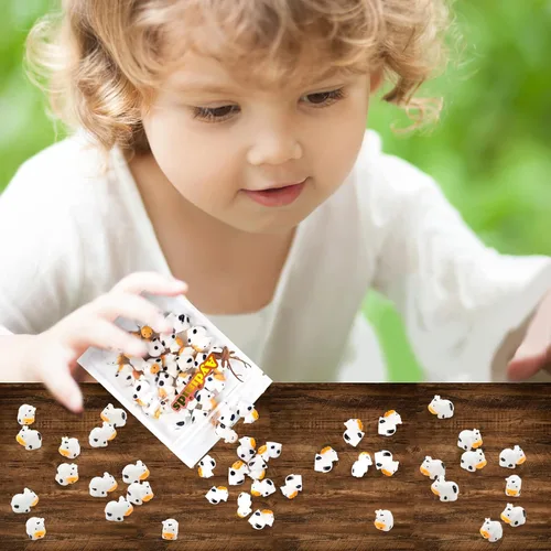 Vista 7 de Juego de 35 mini figuras de vaca de resina, animales del bosque, vacas en miniatura, juego de figuras de animales de resina, pequeños animales