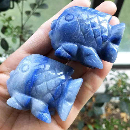 Vista 3 de Fekuar Figura de pez aventurina azul tallada a mano, con cristal curativo y estatua de bolsillo para decoración del hogar, escultura Fengshui de 2.0