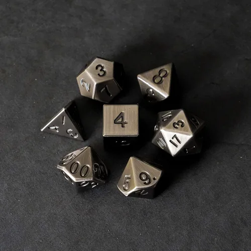 Vista 8 de FanRoll - Juego de dados poliédricos de metal de 0.630 in, plata antigua, dados de juego de rol para Calabozos y Dragones