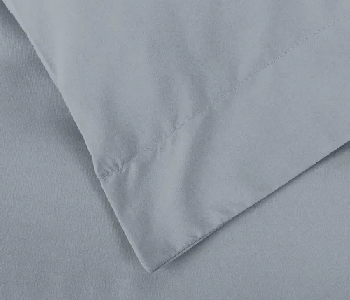 Vista 5 de Amazon Basics - Juego de funda de edredón de microfibra ligera de 3 piezas, con cierre de botones a presión, matrimonial/queen, unicolor, gris