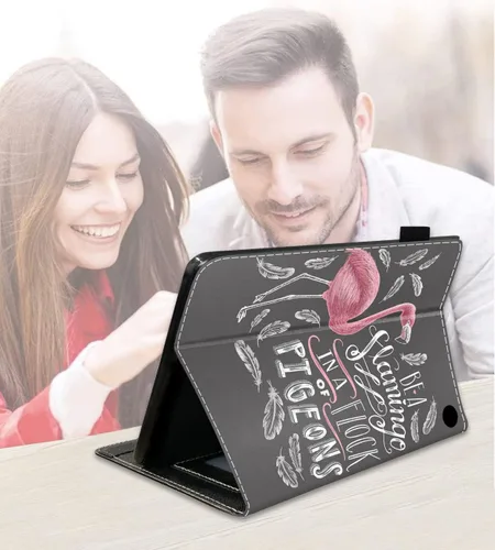 Vista 4 de Funda para tableta Amazon Fire HD 10/Fire HD 10 Plus (11ª generación, versión 2021), con cita inspiradora de «Be a Flamingo in a Flock», funda
