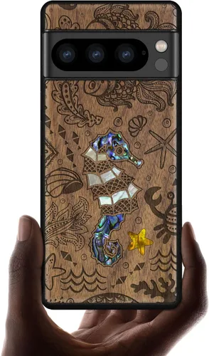 Vista 8 de Carveit Funda de madera de diseñador para Google Pixel 8 Pro (grabado de madera e incrustaciones de carcasa) compatible con cargadores inalámbricos