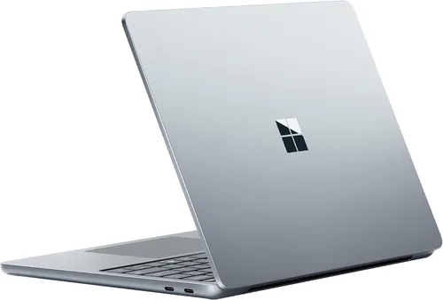 Vista 2 de Microsoft Surface Laptop (2025), PC con Windows 11 Copilot+, pantalla táctil de 13 pulgadas, Snapdragon X Plus (8 núcleos), 16 GB de RAM Océano