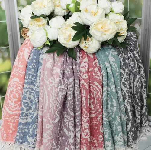 Vista 6 de Fe&Ze Juego de 2 toallas de mano turcas con lazo para colgar, 22 x 36 pulgadas, 100% algodón, toallas decorativas color morado lavanda para baño