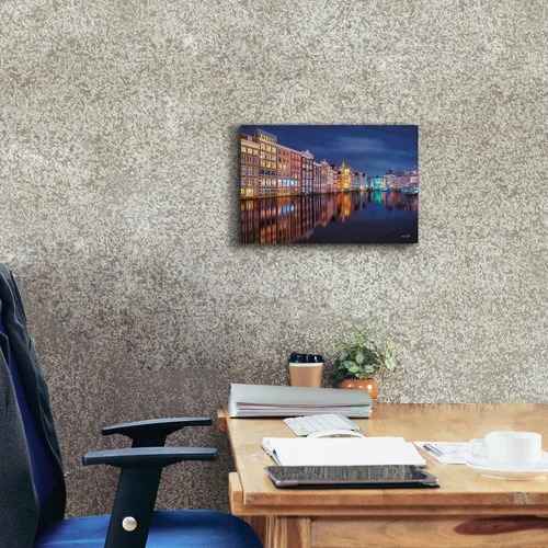 Vista 4 de Epic Graffiti 'Building Row Reflections 2' de Martin Podt, lienzo de arte de pared Giclée, 18 x 12 pulgadas