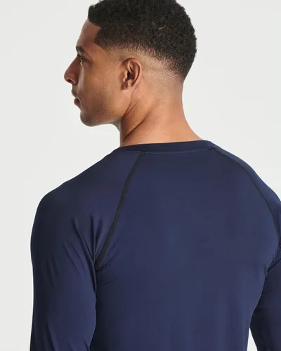 Vista 3 de Real Essentials Paquete de 4 camiseta de compresión de manga larga para hombre para clima frío (disponible en tallas grandes y altas)