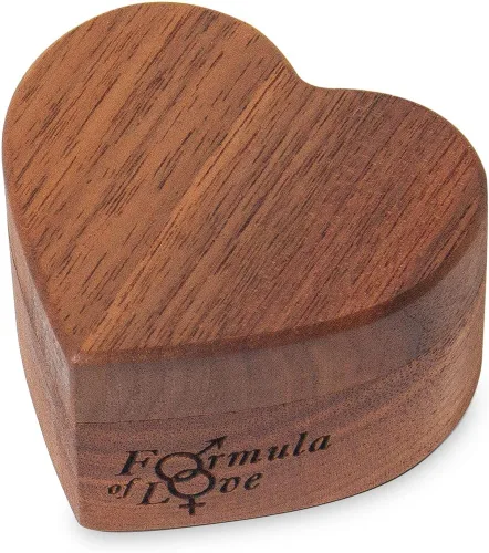 Vista 4 de Caja de compromiso pequeña de madera en forma de corazón para propuesta, ceremonia de boda, regalo de cumpleaños (fórmula grabada de amor)