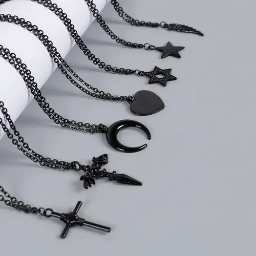 Vista 4 de Collar de estrella negra, collar gótico de luna Y2K, collar de corazón negro, collar de Halloween, collar de cadena de cable de acero inoxidable