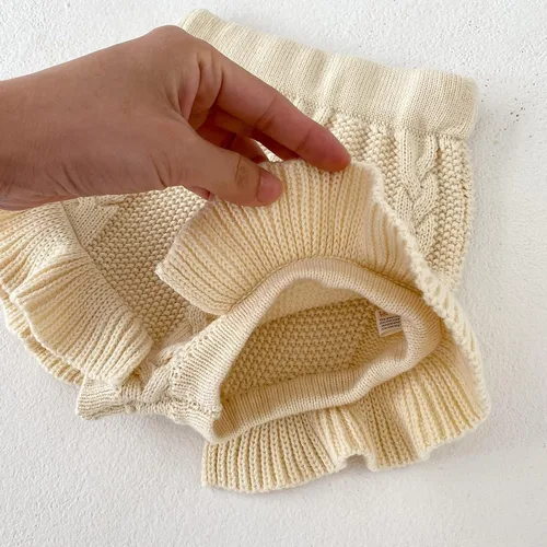 Vista 4 de Ashmyova Pantalones cortos de punto con volantes para bebés y niñas pequeñas