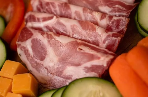 Vista 3 de Gourmet Market - Capicola/Capocollo caliente estilo italiano ''Copa'' Chunk 3.5lbs - 4Lbs Peso promedio