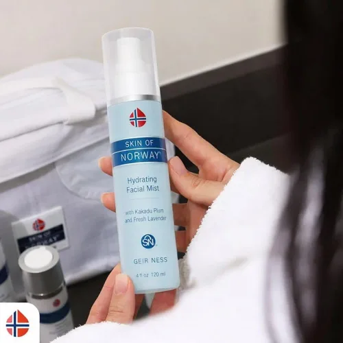 Vista 4 de Geir Ness Skin of Norway - Spray hidratante facial con arándanos y lavanda fresca, spray hidratante facial, cuidado calmante ligero