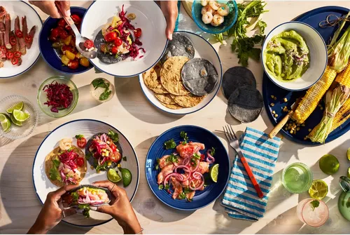 Vista 3 de Royal Doulton Exclusivamente para Gordon Ramsay Maze Denim Line Juego de vajilla de 16 piezas