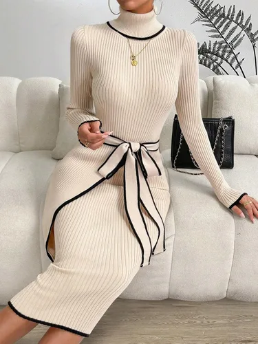 Vista 3 de MakeMeChic Elegante vestido de suéter de manga larga con cinturón de cuello alto a rayas para mujer