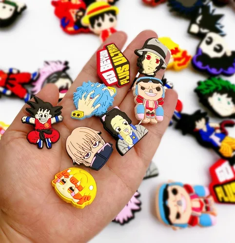 Vista 2 de NJALA 35 dijes mixtos de anime para zapatos para niños y niñas, zuecos de jardín, suministros de fiesta, regalos, Caucho, No es una piedra preciosa