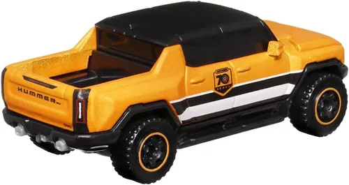 Vista 3 de Matchbox Moving Parts - Vehículo fundido a presión de 70 años de edición especial, HMV12 ~ Inspirado en 2022 Hummer EV ~ 3/5 naranja y negro