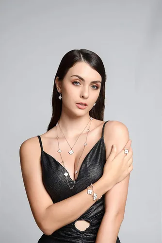 Vista 2 de Lavari Jewelers Anillo de flor de ónix negro o nácar y circonita cúbica para mujer, en plata de ley 925 con chapado en oro, aniversario, tallas 6 a 8