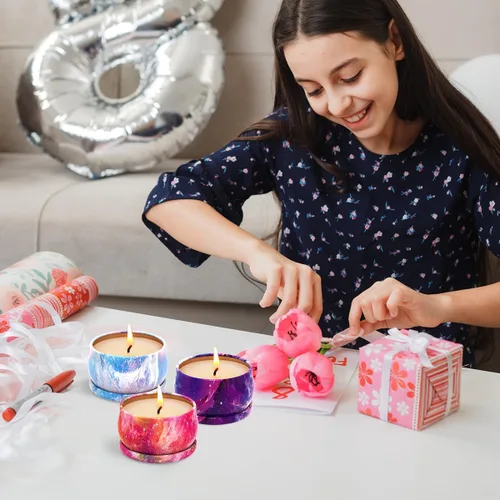 Vista 5 de Paquete de 3 velas decorativas pequeñas perfumadas, aroma fuerte de bergamota y vainilla y bayas negras de San Diego, velas de soja, no tóxicas