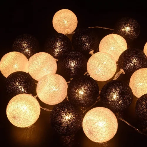 Vista 3 de Gardeningwill - Guirnalda de luces LED de bolas de ratán de 3 m/10 pies con 30 luces, color negro y blanco, funciona