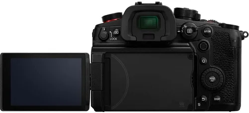 Vista 4 de Panasonic Cámara sin espejo Lumix GH6 (DC-GH6BODY) + tarjeta SD Sony de 64 GB + lector de tarjetas + funda + trípode flexible + correa de mano +