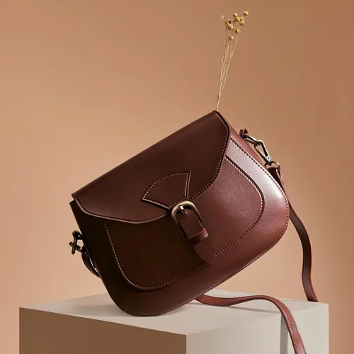 Vista 2 de Bolso cruzado vintage para mujer, cuero vegano, estilo bohemio, retro, bolso simple de piel sintética casual