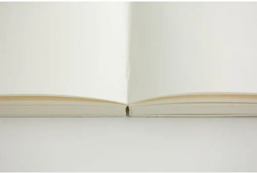 Vista 8 de Midori MD Cuaderno sin renglones, tamaño A5.
