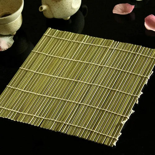 Vista 7 de JapanBargain S-3155, Alfombrilla de rodillo de bambú verde para sushi de 9-1/2 pulgadas, cuadrada