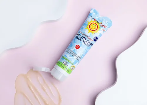 Vista 4 de California Kids Face Wash Lavado facial exfoliante suave para niños + adolescentes Limpiador de ácido salicílico suave para pieles sensibles