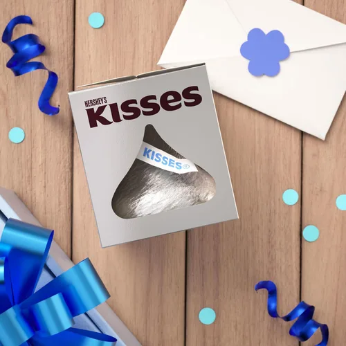 Vista 5 de HERSHEY'S KISSES - Dulces de chocolate con leche, regalo, cajas de 7 onzas (6 unidades)